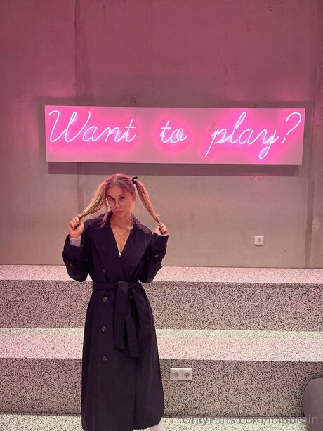 Lolabrain nice actress pic