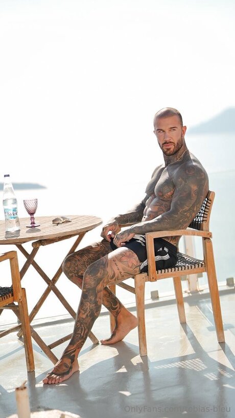 Tobias Bleu star xxx archive