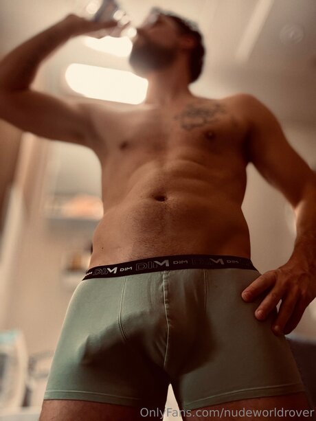 Nudeworldrover model free img