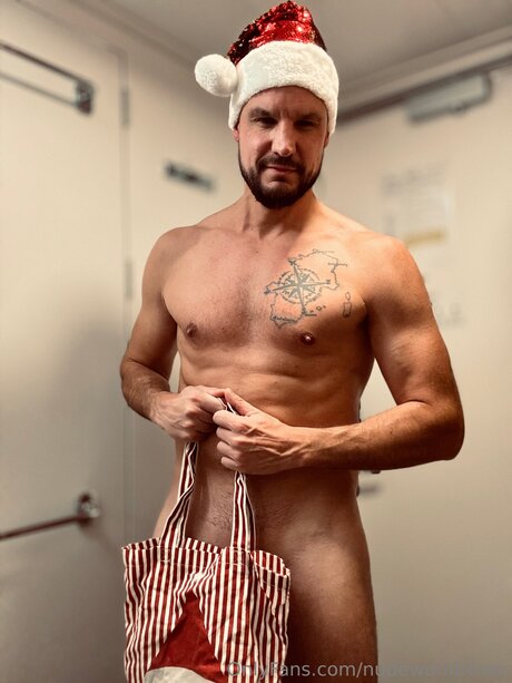 Nudeworldrover erotic actress pics