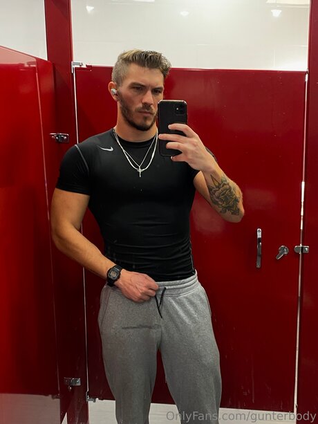 Gunterbody star nude photos