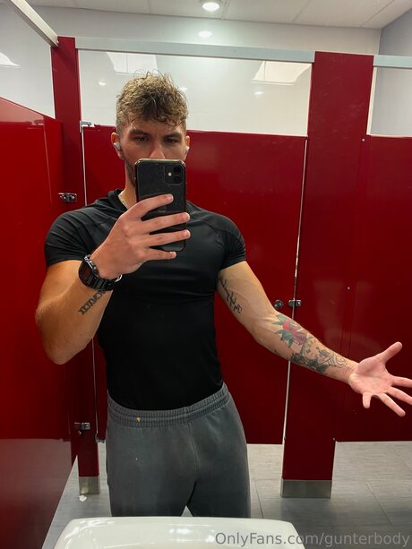 Gunterbody erotic actress gallery