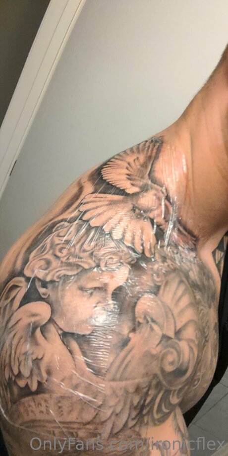 Ironicflex exclusive star photos