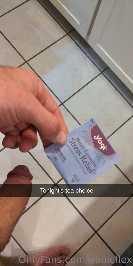 Ironicflex model pretty pics