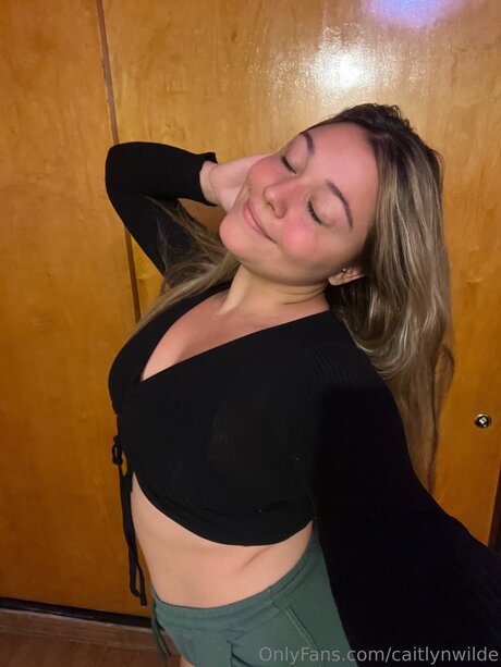 Caitlynwilde nude model gallery