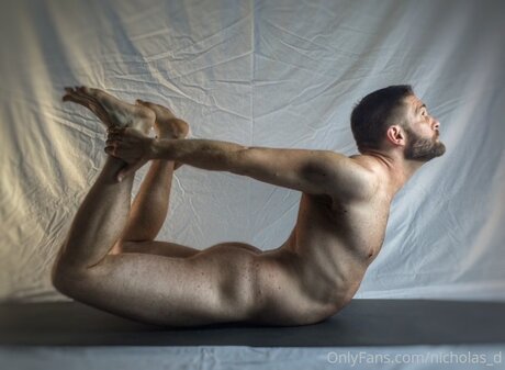 Nicholas D nude model pic