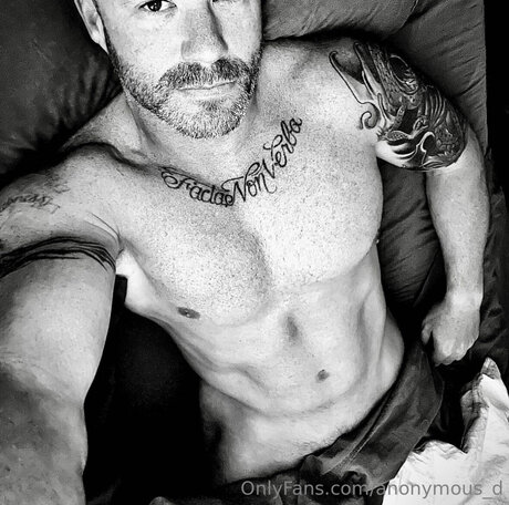 Anonymous D pornstar art photo