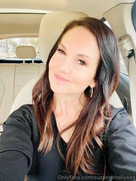 Suzannehollyxxx star hd picture