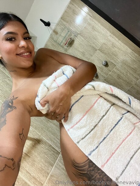 Bootyqueenevavip star hot gallery