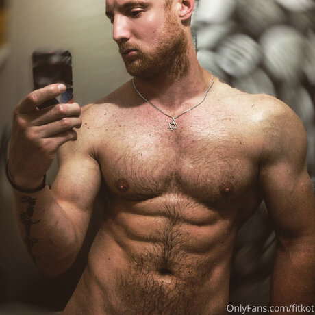 Fitkot star sexy photos