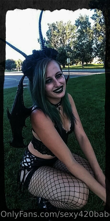 Sexy420babe star pretty image