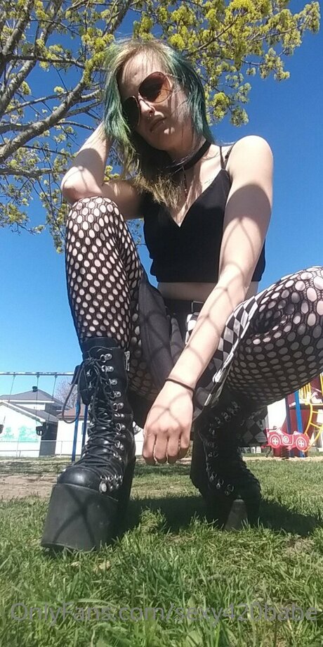 Sexy420babe star sex image