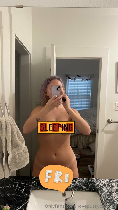 Ilovepussycats111 xxx pornstar photo