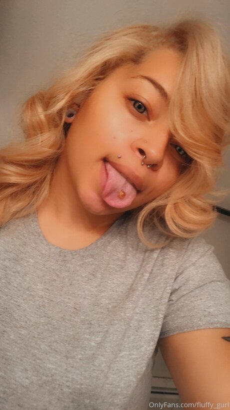 Fluffy Gurl nude star pictures