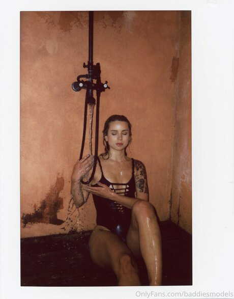 Deniseriversx model sex pictures