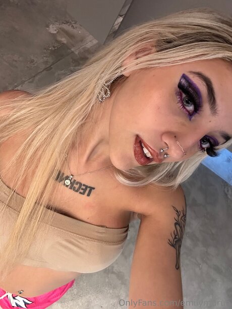 Emylee01 xxx pornstar gallery