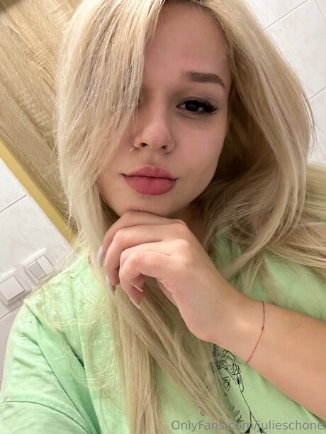 Julieschone perfect actress image