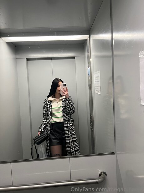 Babymegaan pornographic star pic