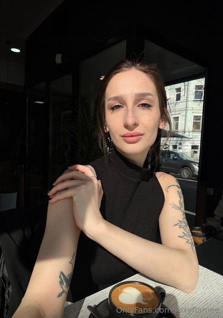 Roxyflamee pornstar hd archive