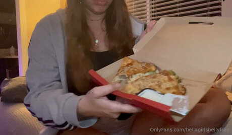 Bellagirlsbellyfree model pretty img