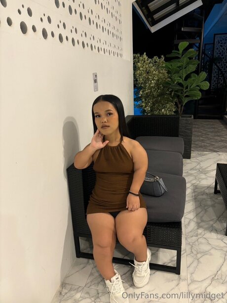 Lillymidget erotic model images
