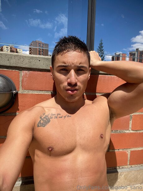 Gabo Sano1 hot star image