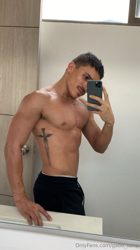 bisexual couple onlyfans nude archive