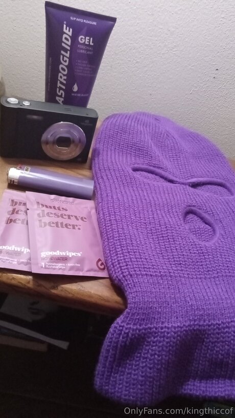 Kingthiccof pornstar adult img