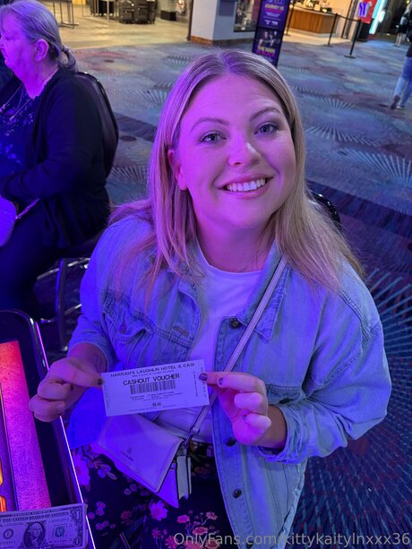 curvy teen onlyfans hot sexy picture