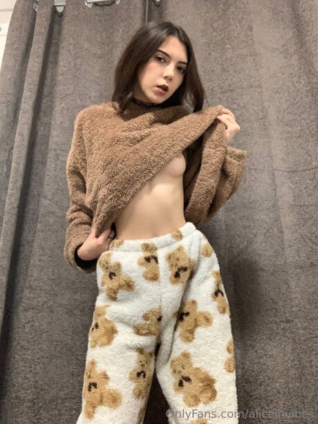 Aliceinvibes sex star photos