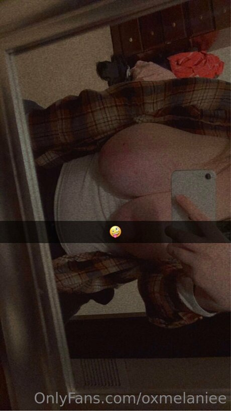 Oxmelaniee model sex images