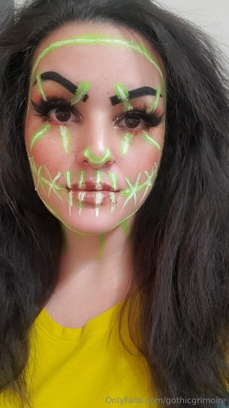 Gothicgrimoire naked star image