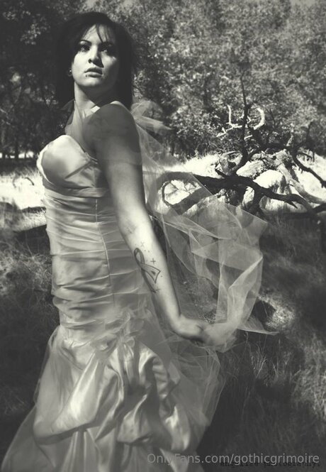 Gothicgrimoire beautiful model gallery