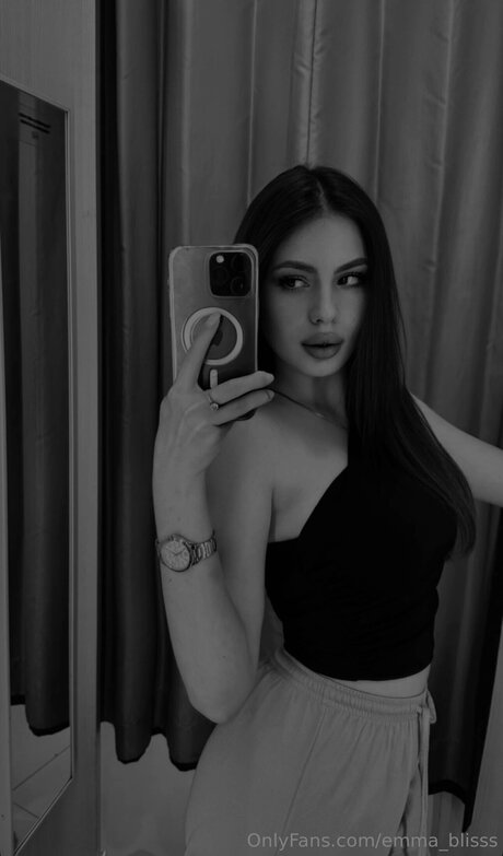 Aisha Madness adult model gallery