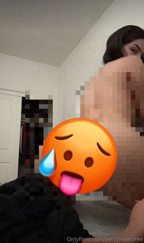 Avryjennerfree nudes pornstar pics