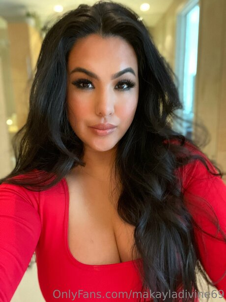 Makayladivine69 pretty pornstar gallery