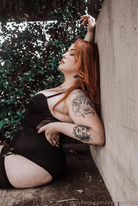 Ivyyraeefree star art pic