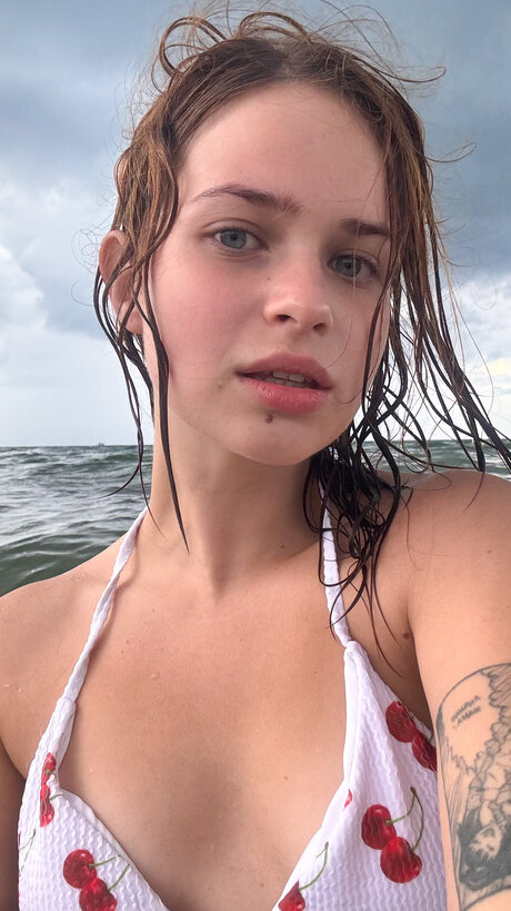 Pineappleri high quality pornstar images