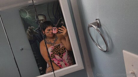 Lydiainthebones hot star pictures