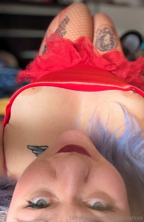 Selfishslutxxx art star photos