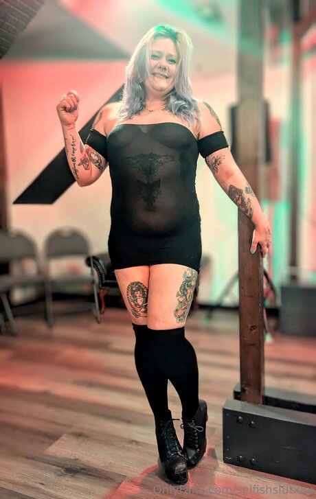 Selfishslutxxx model free images