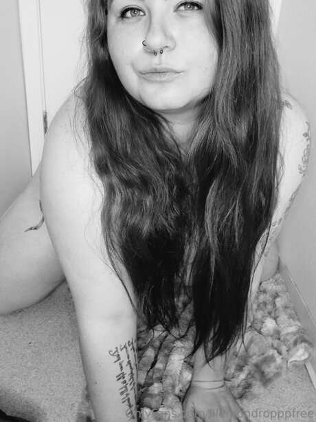 Lllemondropppfree exclusive actress pics