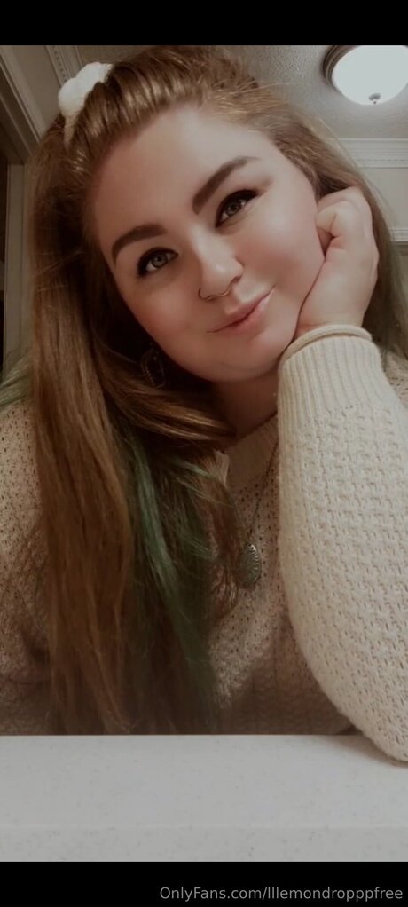 Lllemondropppfree star adult img
