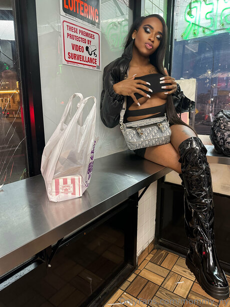 Mommy Ny free star picture