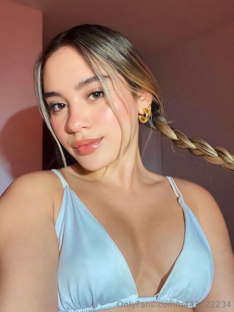 Sabrinasweeney beautiful model pictures