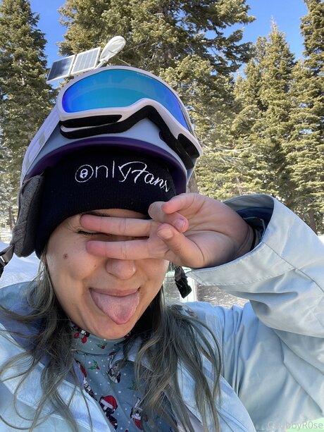 Chubbbyrose star hot pic