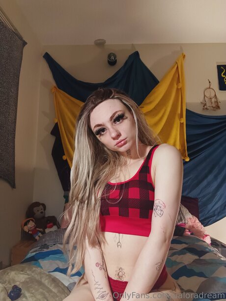 tattooed shemale onlyfans sexy pics