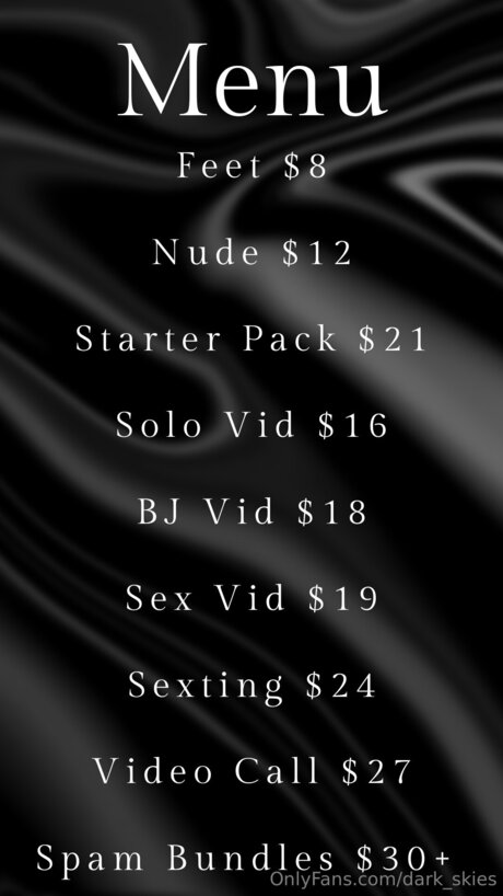 Dark Skies star sexy photos