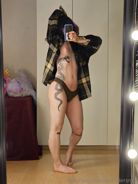 Lavendersmol xxx model photo