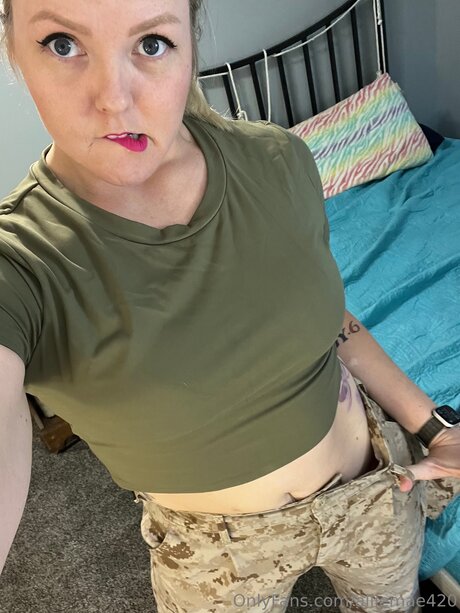 Alliemae420 pornographic model archive